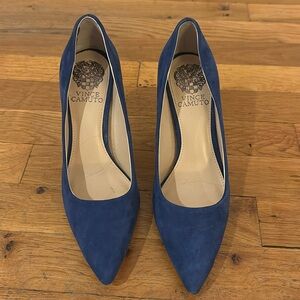 Vince Camuto Deep Blue True Suede Pump Size 6.5